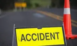 Motor Accident Claim -- Private Garage -- Premises accessible to public for repairs falls within meaning of public place